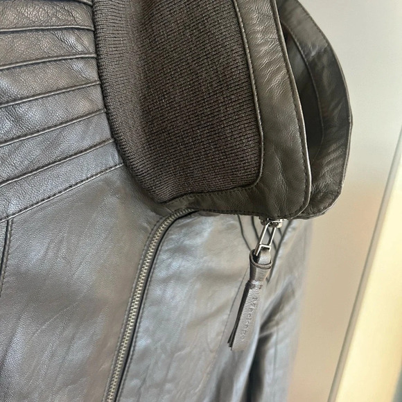 Mackage for Aritzia NWOT land skin leather coat XS in dark olive green. Amazing! - Picture 6 of 16